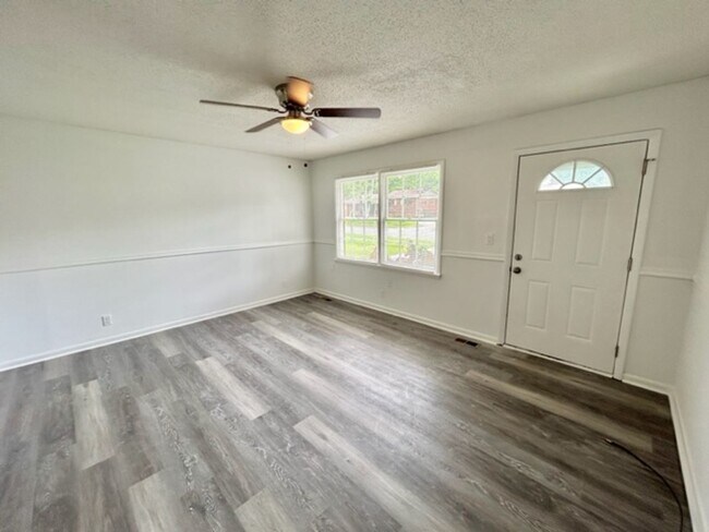 Photo - NEWLY REMODELED 3 BEDROOM