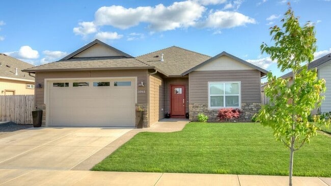 Building Photo - Great Curb Appeal