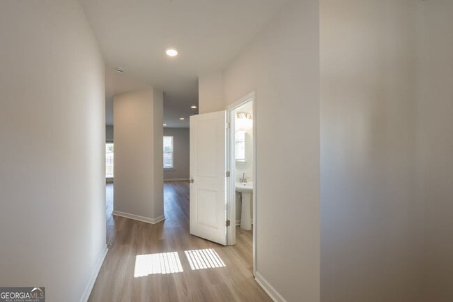 Photo - 2928 Cottage Ln