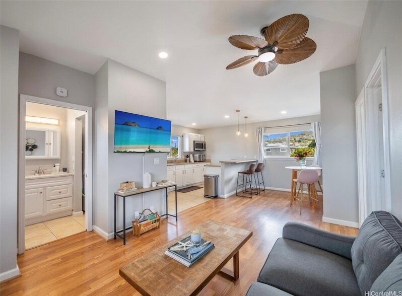 Photo - 964 Iopono Loop