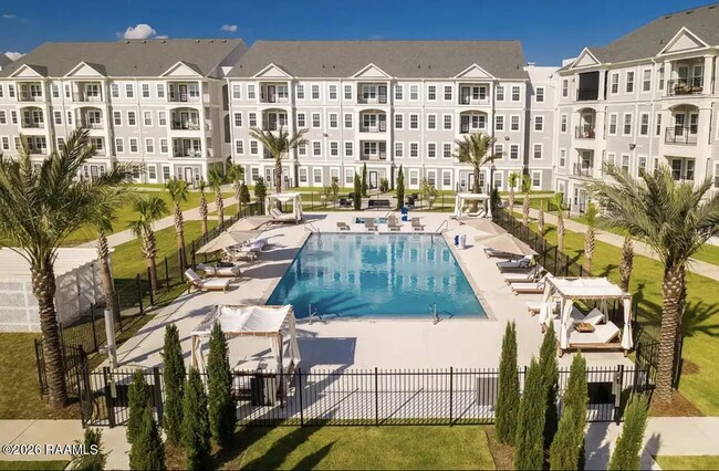 Building Photo - 1521 Camellia Blvd Unit 2204