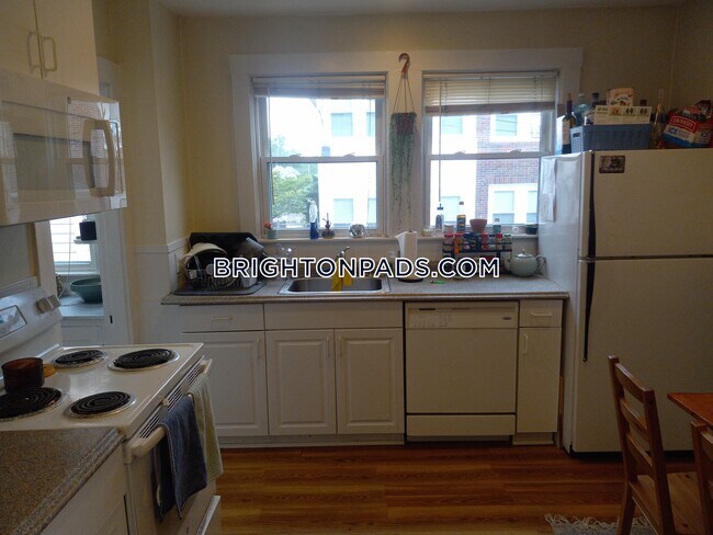 Photo - 6 Mapleton St