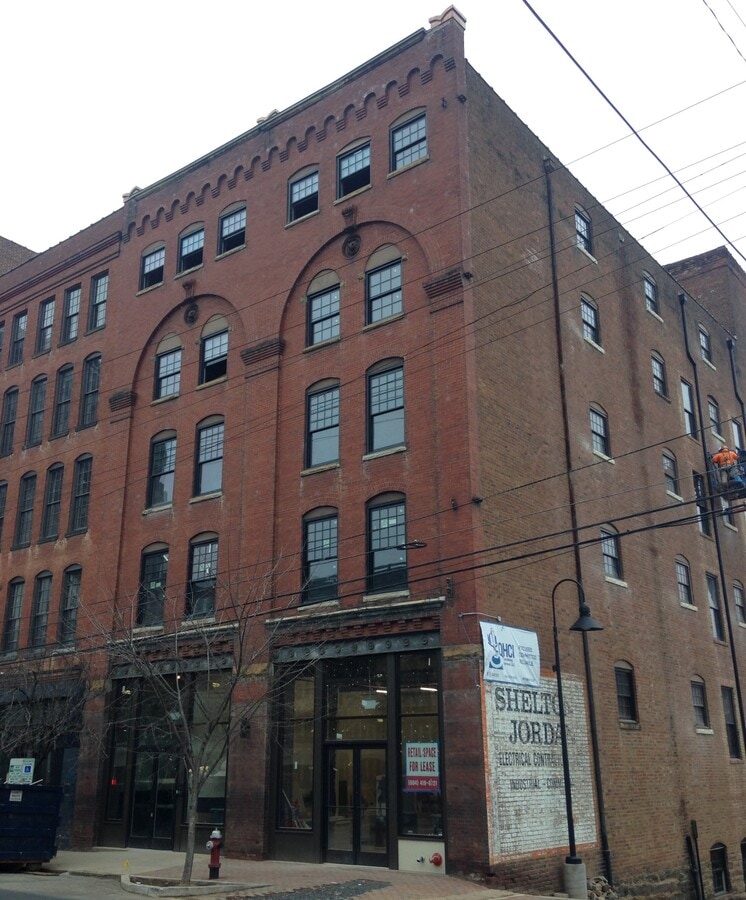 River Lofts West - River Lofts West