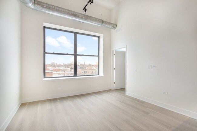 Photo - 3801 W 26th St