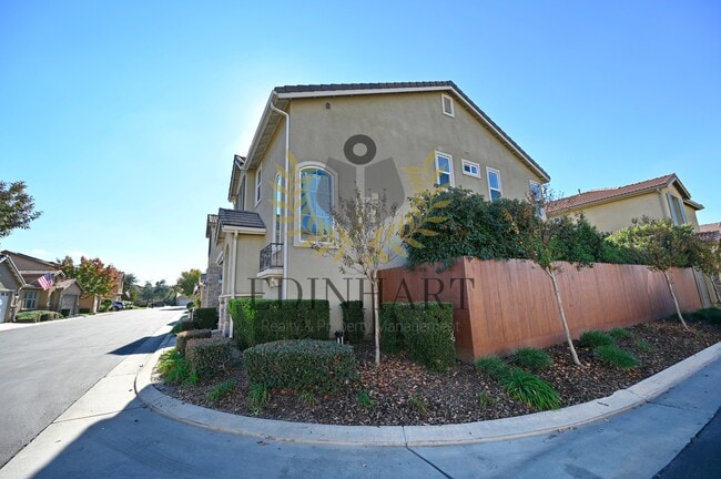 Photo - 3238 Lahar Ln