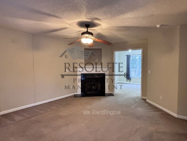 Photo - 404 Onondaga Ct