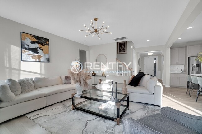 Photo - 211 Tetcott St