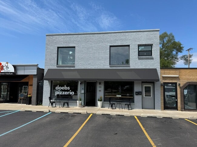 Photo - 501.5 W 17th St