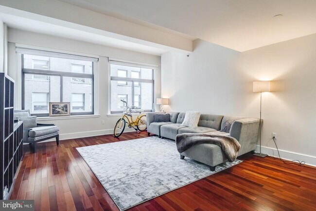 Building Photo - 1500 Chestnut St Unit 5C - R Rental