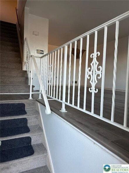 Photo - 235 Vista Dr