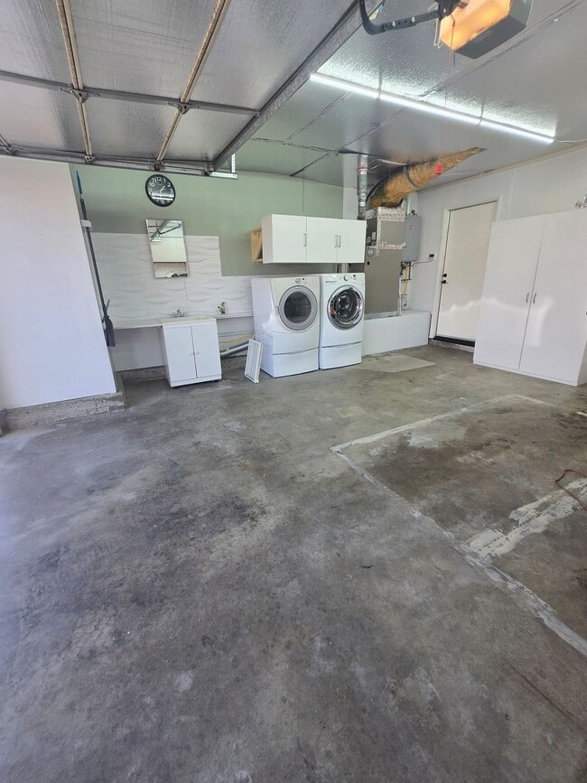 Photo - 1828 Springtree Dr