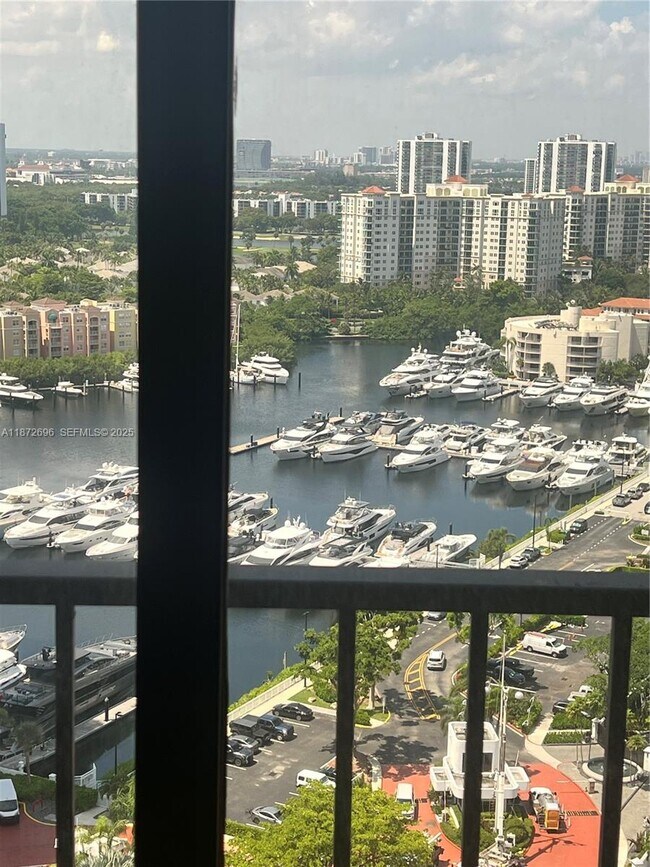 Building Photo - 19355 Turnberry Way Unit 21D