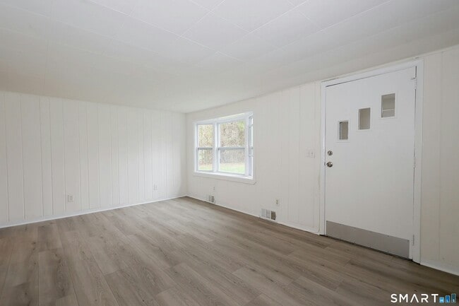 Photo - 121 Westport Rd