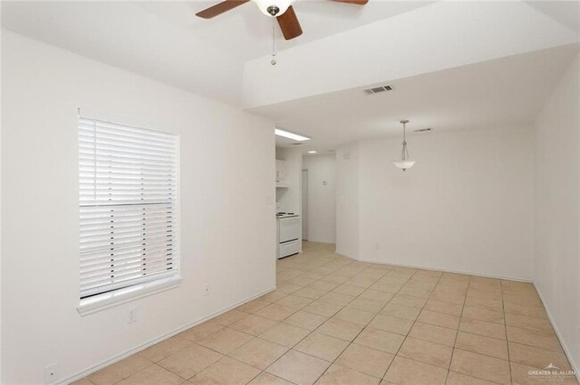 Photo - 416 E Tulip Ave Unit 5