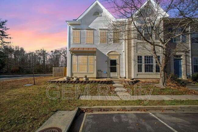 Building Photo - 5218 Drakes Ct