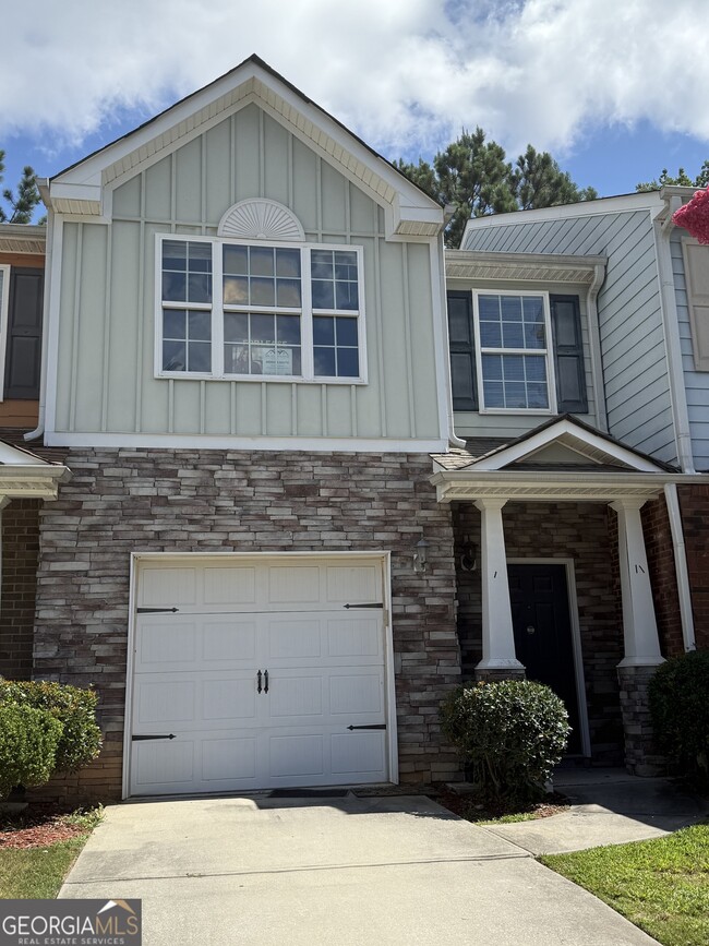 Photo - 2743 Halligan Point