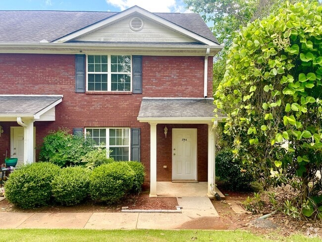 Building Photo - Welcome to this charming 2 bedroom, 2.5 ba... Rental