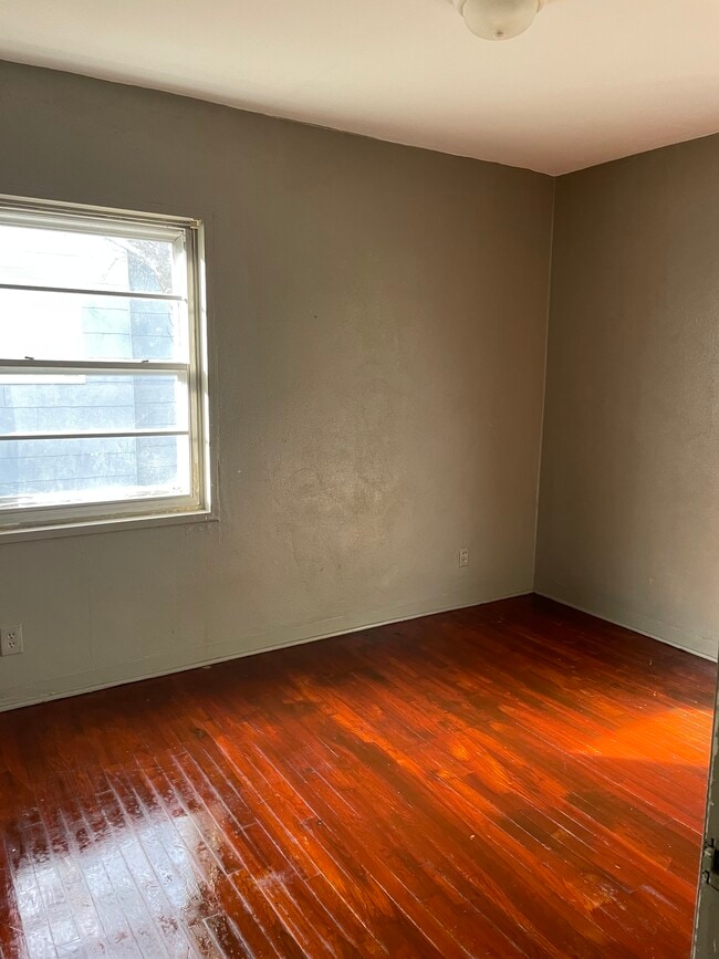 Photo - 3608 35th St