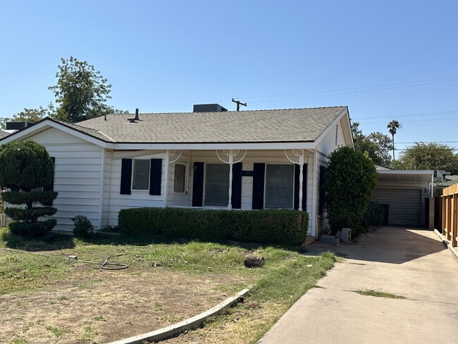 Charming 3 Bedroom, 2 Bath Home with Sunroom!