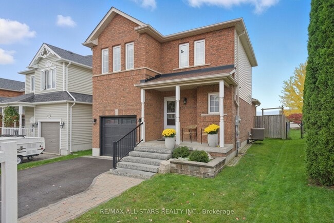 Building Photo - 151 Ash St