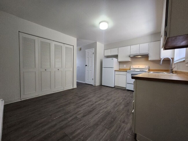 49 Chestnut Dr Unit A