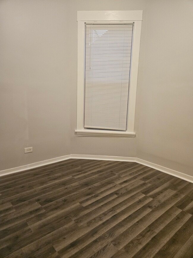 Photo - 3327 W Evergreen Ave Unit 2