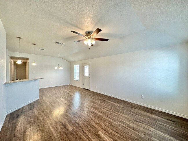 Photo - 1837 Clovis Dr