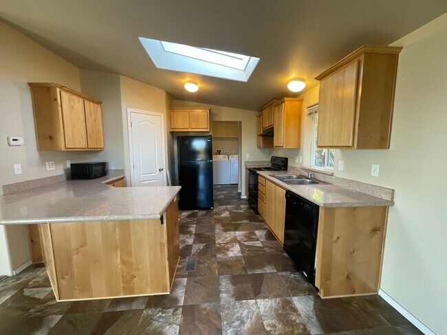 Photo - 3 Bed, 2 Bath Manufactured Home with a View