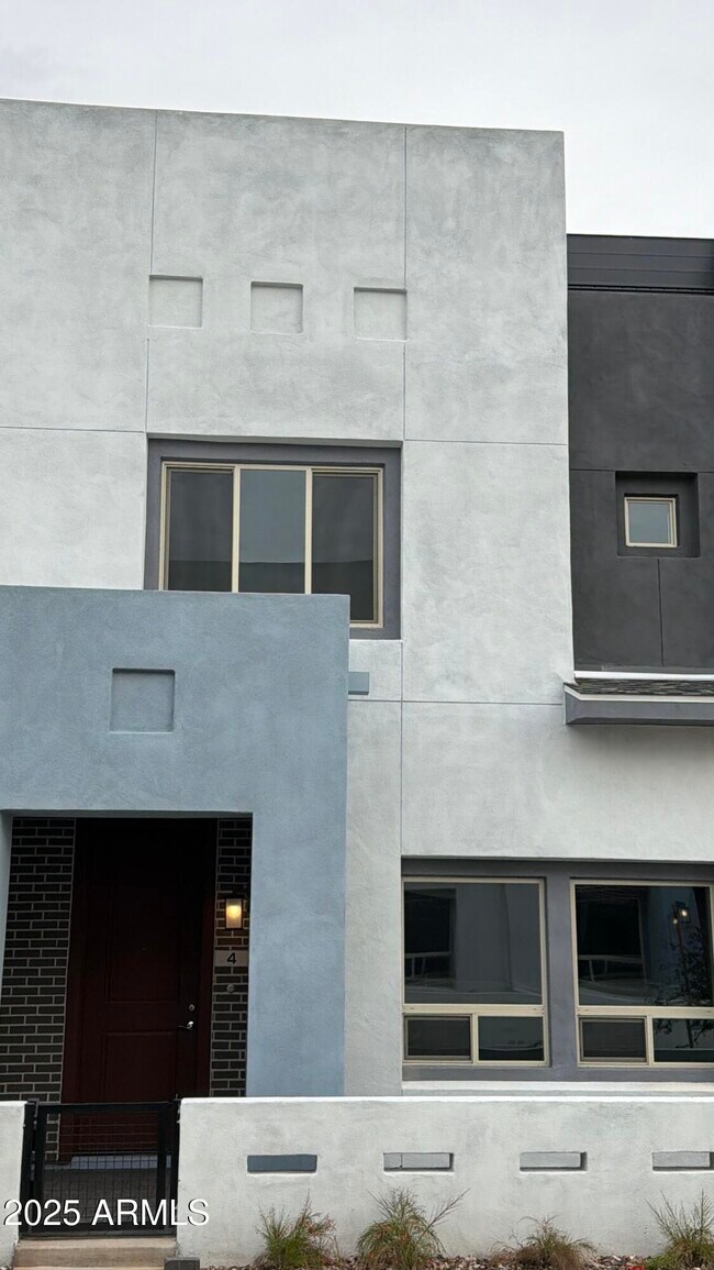 Photo - 733 E Commonwealth Ave