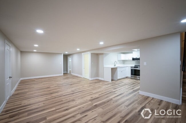 19 E 1300 S Unidad Downstairs