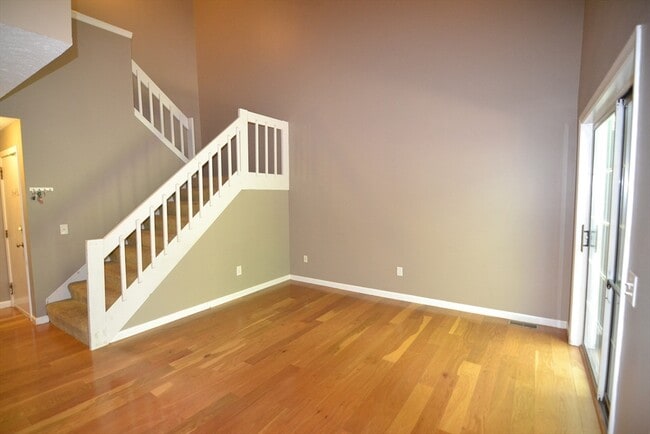 Photo - 31 E Bluff Rd