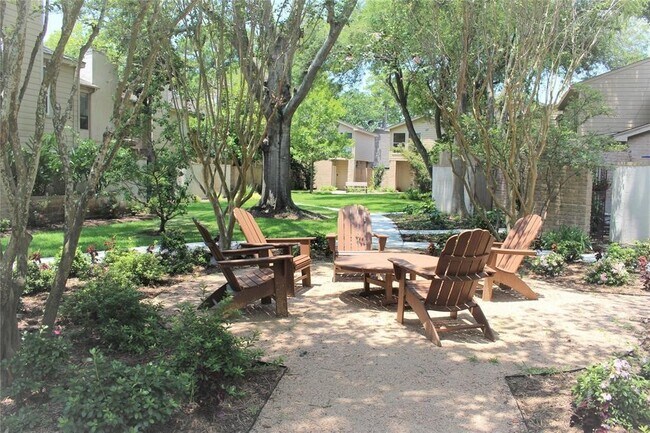 Building Photo - 12625 Memorial Dr Unit 127 Rental