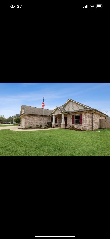 Photo - 4786 Primrose St