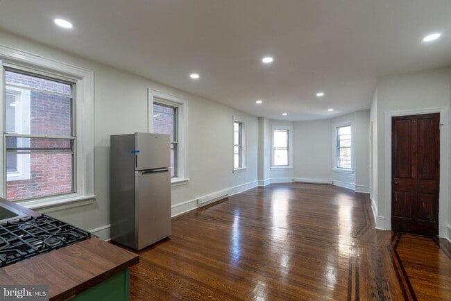 Photo - 5003 Pine St Unidad 2ND FL