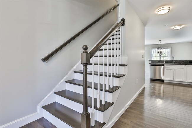 Photo - 181 Knollwood Way