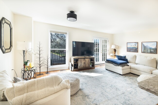 Photo - 10238 Arizona Cir