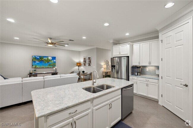 Building Photo - 14671 Topsail Dr Rental