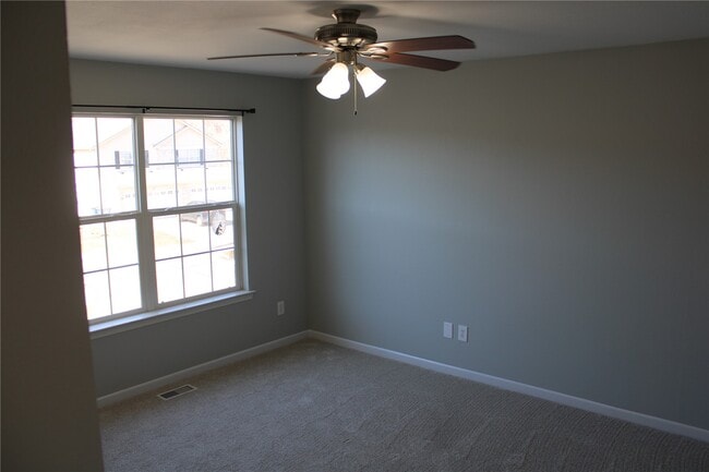 Photo - 712 Woodside Creek Dr