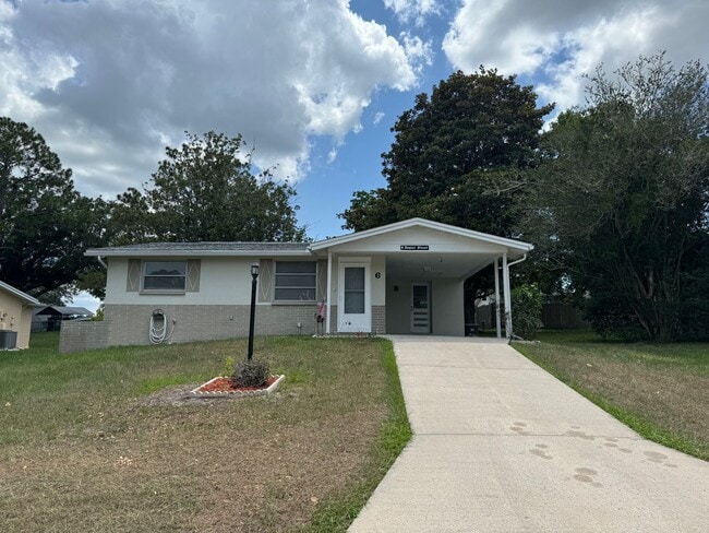 Building Photo - Two bedroom one bathroom home