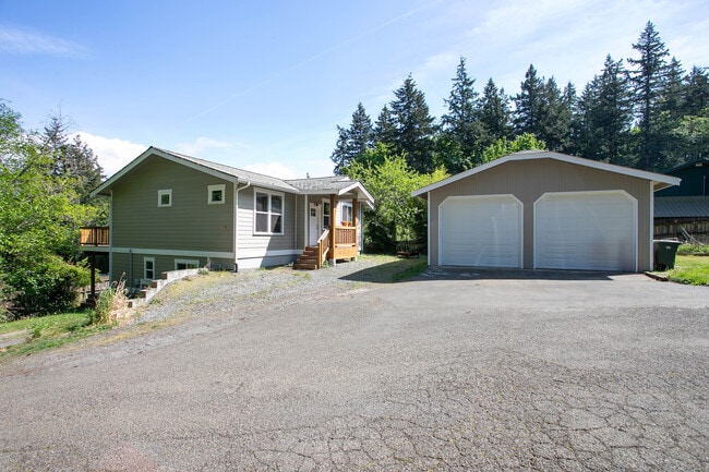 Photo - 115 N 34th St