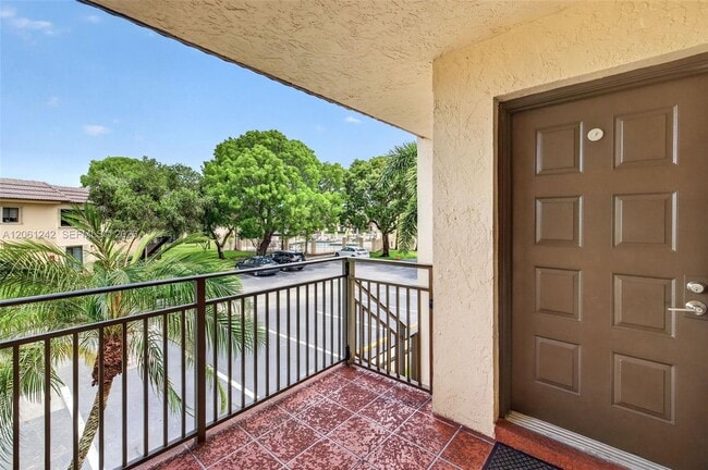 Photo - 16431 Blatt Blvd Unidad 202