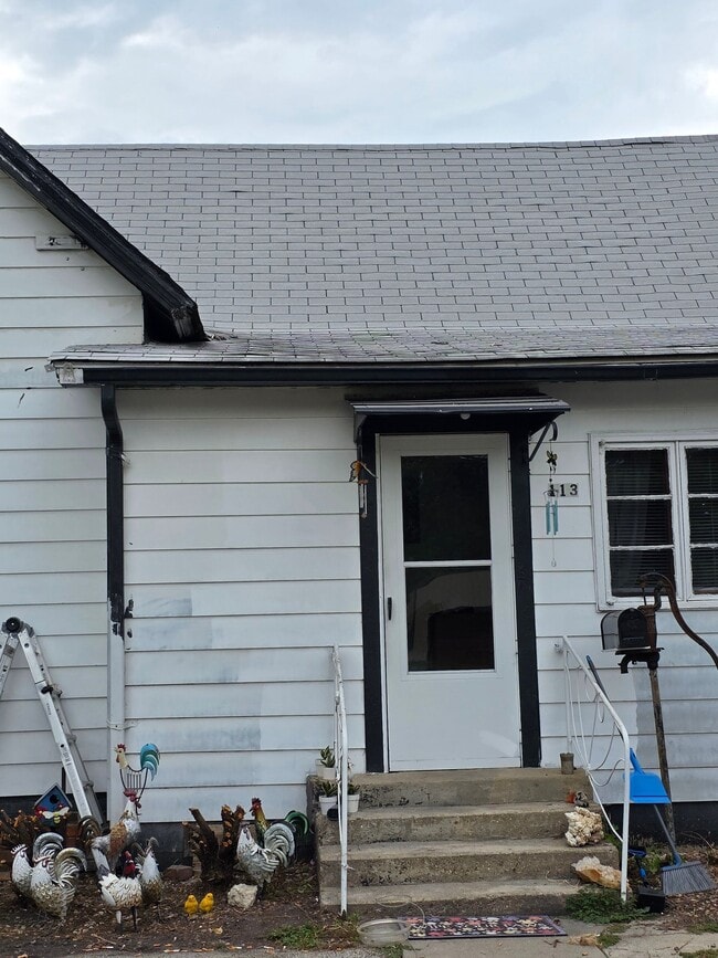 Photo - 113 S Poplar St