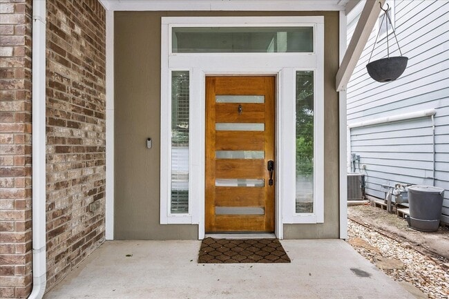 Photo - 7203 Bertram Ct