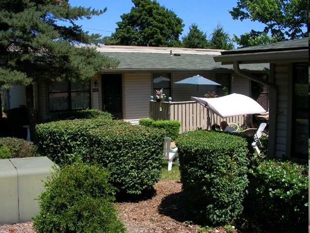 Acadia Court - Acadia Court