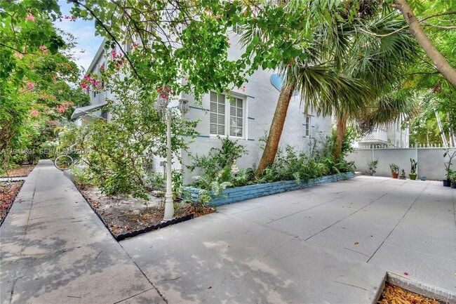 Photo - 1619 Meridian Ave Unit 5