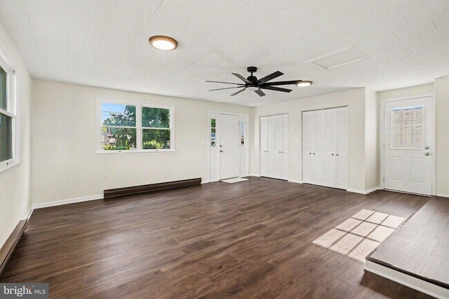 Photo - 105 Oak Hill Dr