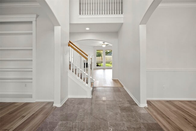 Photo - 308 Meadow Trail Ct