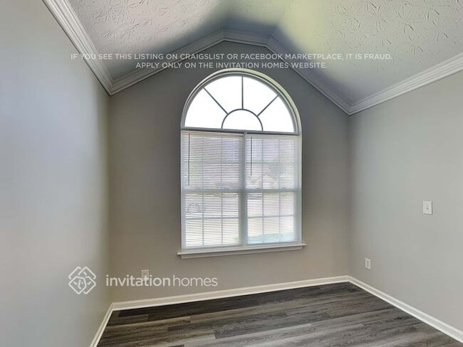 Photo - 2625 Fairstone Ave