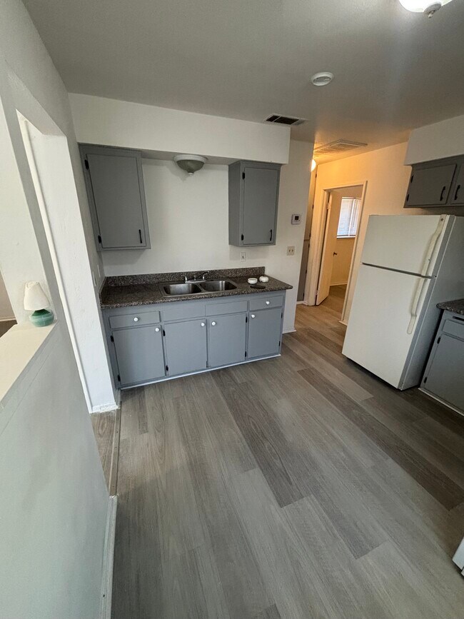 226 W 20th St