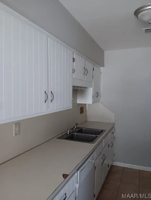 Photo - 713 Amity Ln